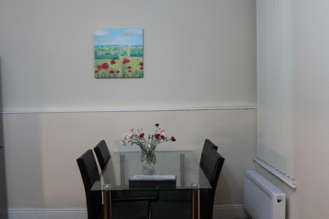 Van Apartments แคร์ฟิลลี ภายนอก รูปภาพ