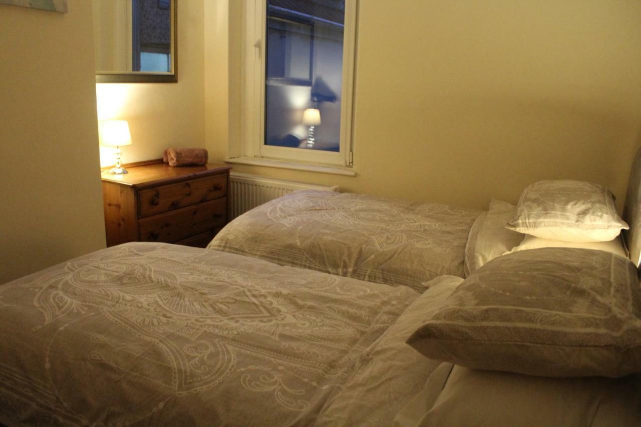 Van Apartments แคร์ฟิลลี ภายนอก รูปภาพ