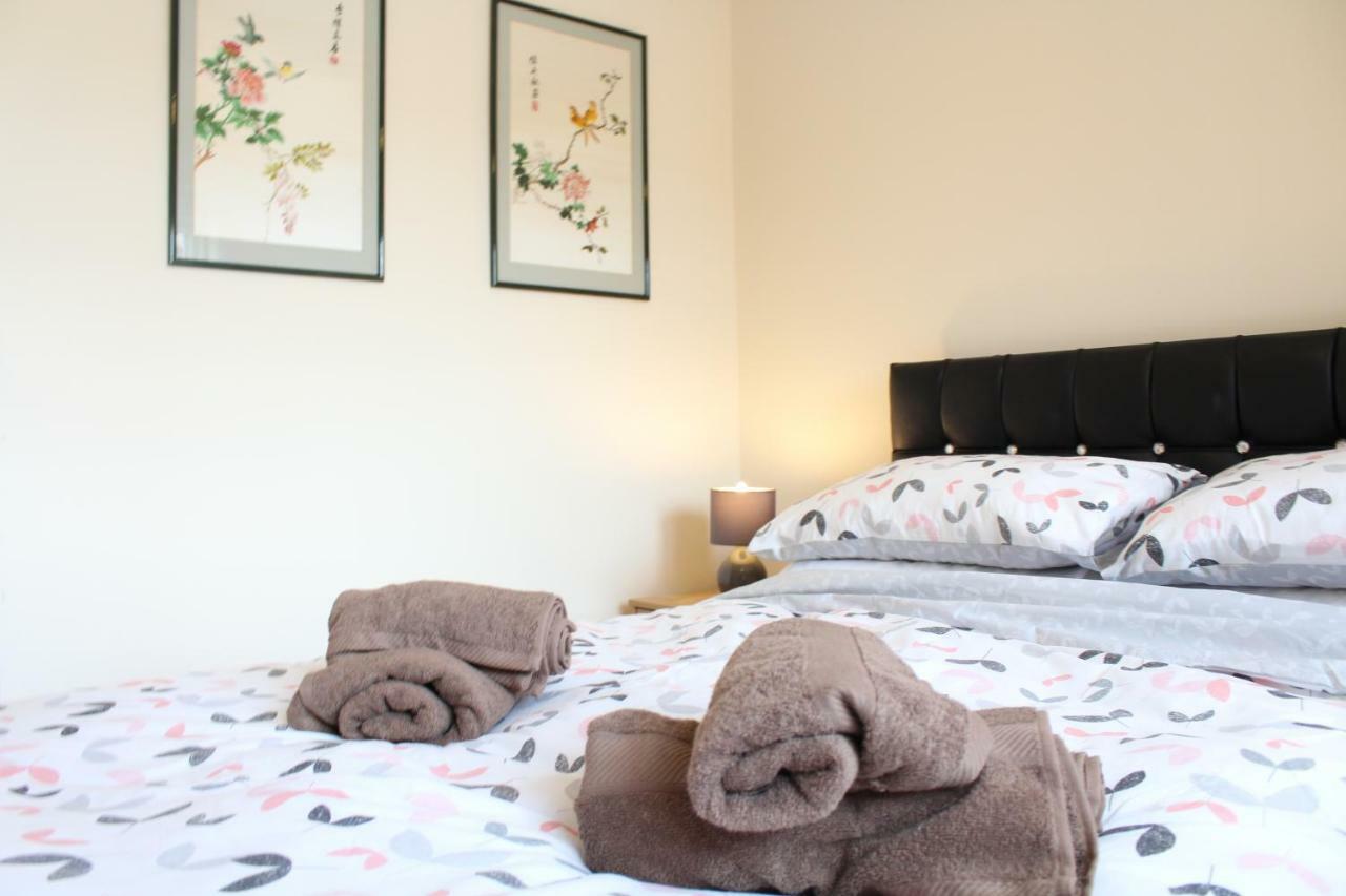 Van Apartments แคร์ฟิลลี ภายนอก รูปภาพ
